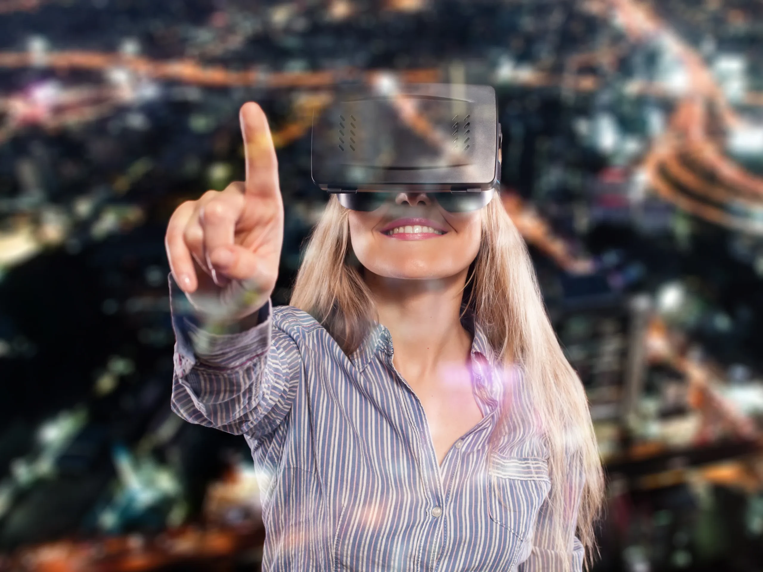 woman using virtual reality - part of 2025 advertising trends